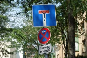 Das Straßenschild